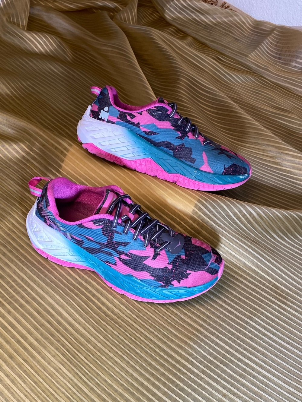 HOKA ONE ONE Women’s Pink and Teal Blue Athletic Running Shoes, size 9